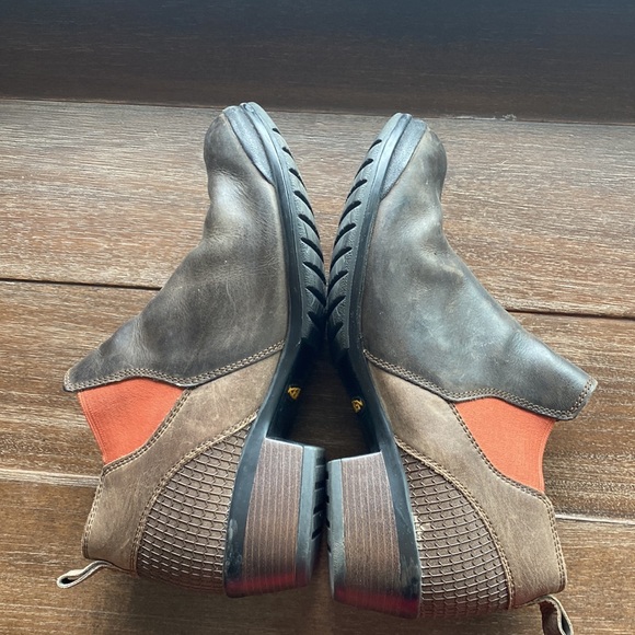 KEEN Morrison Chelsea Ankle Dress Boots Womens Brown Leather 2" Heels - Picture 6 of 9